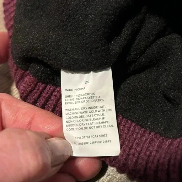 PGA Tour Knit Cuffed Pom Pom Beanie, fleece lined insulated, Burgandy - OSFM - Picture 6 of 6